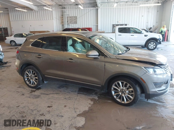 2016 Lincoln MKC Reserve with VIN 5LMCJ3C93GUJ19078, listed as a IAAI auction lot 41633487 with 91,961 mi miles and . Bid and sale history available at DreamBid. Image 13.