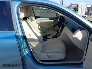 2013 Volkswagen Passat SE with VIN 1VWBP7A3XDC013233, listed as a IAAI auction lot 41771761 with 109,397 mi miles. Bid and sale history available at carsss.com. Image 5.