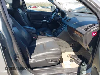 2011 Volvo XC90 I6 with VIN YV4952CZ5B1580676, listed as a IAAI auction lot 41986632 with 260,694 mi miles and . Bid and sale history available at DreamBid. Image 5.