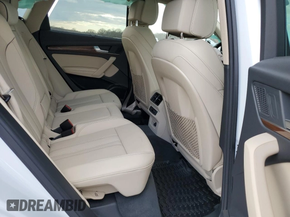 2024 Audi Q5 Premium Plus z VIN WA1BBAFY8R2131498, wystawiony jako Copart lot #44317935 z przebiegiem Nie podano mil oraz Szkoda całkowita • Salvage title. Historia ofert i sprzedaży dostępna na DreamBid. Obrazek 10.