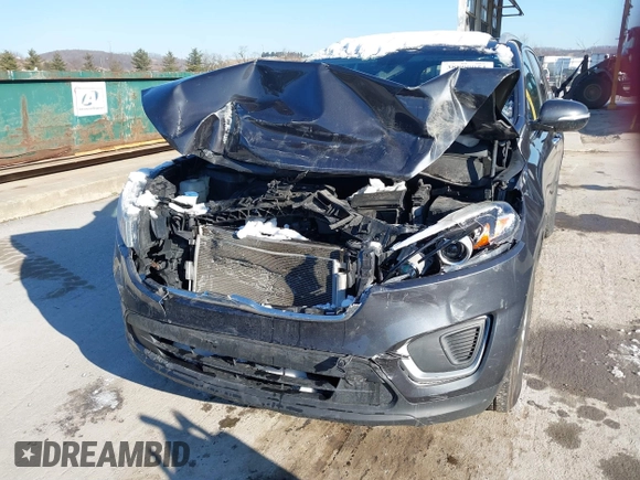 2016 Kia Sorento LX with VIN 5XYPGDA32GG158824, listed as a IAAI auction lot 38800051 with 82,195 mi miles. Bid and sale history available at carsss.com. Image 6.