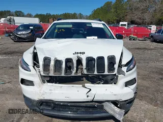 2017 Jeep Cherokee Sport z VIN 1C4PJLAB2HW654617, wystawiony jako IAAI lot #41595886 z przebiegiem 226 290 mil mil oraz . Historia ofert i sprzedaży dostępna na DreamBid. Obrazek 12.