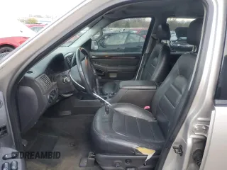 2005 Ford Explorer z VIN 1FMDU75K05UA44083, wystawiony jako Copart lot #81727664 z przebiegiem 236 912 mil mil oraz Nie do naprawy • Non repairable. Historia ofert i sprzedaży dostępna na DreamBid. Obrazek 7.