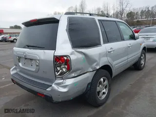 2008 Honda Pilot EX-L with VIN 5FNYF285X8B000937, listed as a IAAI auction lot 41793140 with 205,103 mi miles. Bid and sale history available at carsss.com. Image 4.