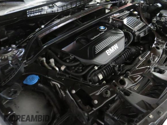 2018 BMW X1 xDrive28i z VIN WBXHT3C35J5L33173, wystawiony jako Copart lot #56427465 z przebiegiem 33 352 mil mil oraz Szkoda całkowita • Salvage title. Historia ofert i sprzedaży dostępna na DreamBid. Obrazek 7.