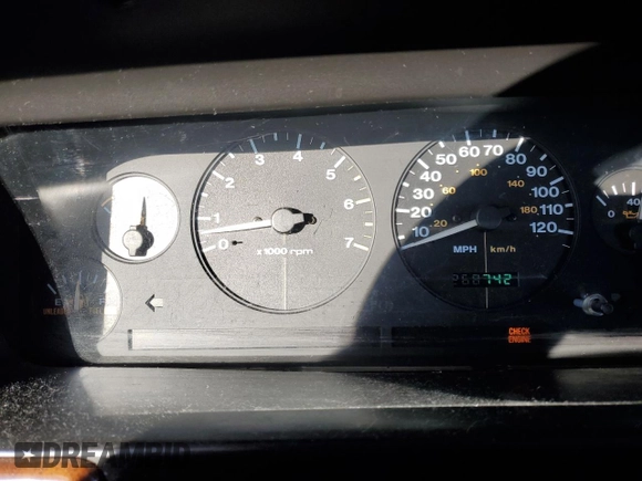 1996 Jeep Grand Cherokee Laredo with VIN 1J4GZ58S0TC245935, listed as a Copart auction lot 44782555 with 268,742 mi miles and Salvage Title. Bid and sale history available at carsss.com. Image 9.