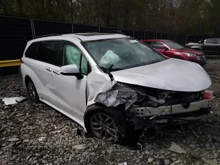 2023 Toyota Sienna XLE z VIN 5TDYRKEC8PS174428, wystawiony jako Copart lot #53270175 z przebiegiem 18 003 mil mil oraz Szkoda całkowita • Salvage title. Historia ofert i sprzedaży dostępna na DreamBid. Obrazek 12.