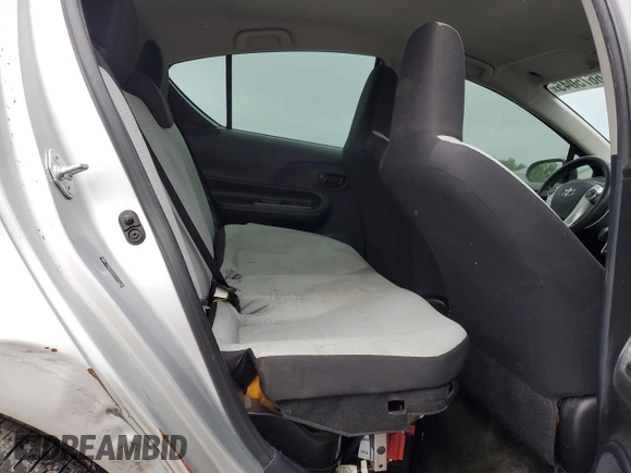 2017 Toyota Prius One z VIN JTDKDTB31H1591628, wystawiony jako Copart lot #56675045 z przebiegiem 94 030 mil mil oraz Czysty tytuł • Clean title. Historia ofert i sprzedaży dostępna na DreamBid. Obrazek 10.