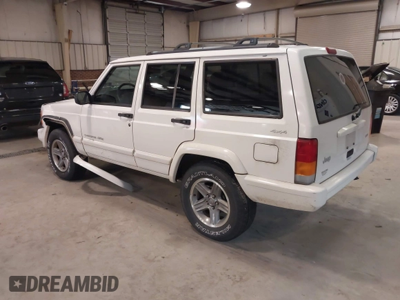 2000 Jeep Cherokee Classic with VIN 1J4FF58S8YL171529, listed as a IAAI auction lot 41748458 with Not provided miles and . Bid and sale history available at DreamBid. Image 3.
