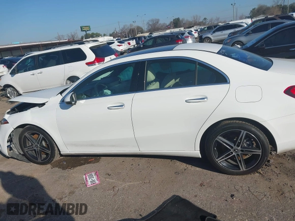 2022 Mercedes-Benz A 220 with VIN W1K3G4EB1NJ364123, listed as a IAAI auction lot 41593062 with 26,746 mi miles and . Bid and sale history available at DreamBid. Image 14.
