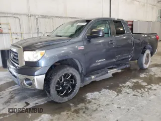 2008 Toyota Tundra z VIN 5TBBV54158S492942, wystawiony jako Copart lot #55522155 z przebiegiem 179 105 mil mil oraz Szkoda całkowita • Salvage title. Historia ofert i sprzedaży dostępna na DreamBid. Obrazek 1.