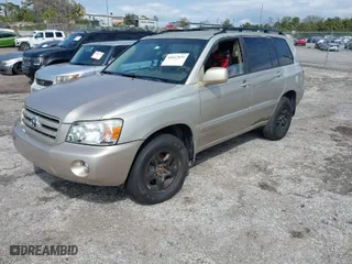 2007 Toyota Highlander with VIN JTEGD21AX70163444, listed as a IAAI auction lot 41627634 with 1 mi miles. Bid and sale history available at carsss.com. Image 2.