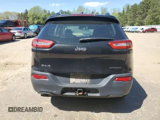 2015 Jeep Cherokee Sport z VIN 1C4PJMAB7FW673828, wystawiony jako Copart lot #55043725 z przebiegiem Nie podano mil oraz Szkoda całkowita • Salvage title. Historia ofert i sprzedaży dostępna na DreamBid. Obrazek 6.
