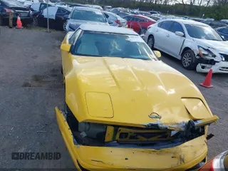 1993 Chevrolet Corvette with VIN 1G1YY33P3P5105871, listed as a IAAI auction lot 42436099 with 104,923 mi miles and . Bid and sale history available at DreamBid. Image 6.