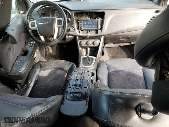 2014 Chrysler 200 Limited with VIN 1C3CCBCG6EN185565, listed as a Copart auction lot 43372415 with 116,383 mi miles and Salvage Title. Bid and sale history available at DreamBid. Image 8.
