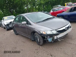 2009 Honda Civic LX z VIN 1HGFA165X9L004439, wystawiony jako IAAI lot #42369761 z przebiegiem 228 086 mil mil oraz . Historia ofert i sprzedaży dostępna na DreamBid. Obrazek 1.