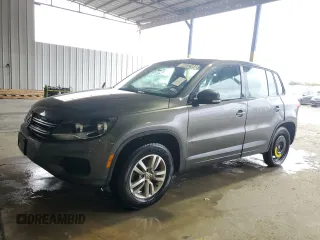 2014 Volkswagen Tiguan SE z VIN WVGAV3AX6EW542464, wystawiony jako Copart lot #84672184 z przebiegiem 144 064 mil mil oraz Czysty tytuł • Clean title. Historia ofert i sprzedaży dostępna na DreamBid. Obrazek 1.