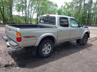 2002 Toyota Tacoma PreRunner с VIN 5TEGN92N02Z063860, выставлен на аукционе IAAI как лот 42177157 с пробегом 121 738 миль миль и . История ставок и продаж доступна на DreamBid. Изображение 4.