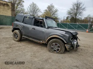 2024 Ford Bronco Big Bend z VIN 1FMDE7BH1RLA08209, wystawiony jako Copart lot #52204615 z przebiegiem Nie podano mil oraz Szkoda całkowita • Salvage title. Historia ofert i sprzedaży dostępna na DreamBid. Obrazek 4.