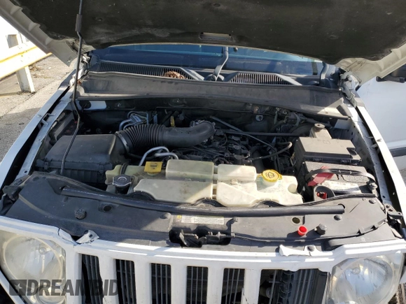 2011 Jeep Liberty Sport z VIN 1J4PN2GK8BW593944, wystawiony jako Copart lot #52571105 z przebiegiem Nie podano mil oraz Nie do naprawy • Non repairable. Historia ofert i sprzedaży dostępna na DreamBid. Obrazek 12.