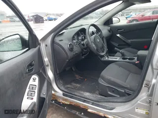 2006 Pontiac G6 6-Cyl with VIN 1G2ZG558364103160, listed as a IAAI auction lot 41997379 with 1 mi miles. Bid and sale history available at carsss.com. Image 5.