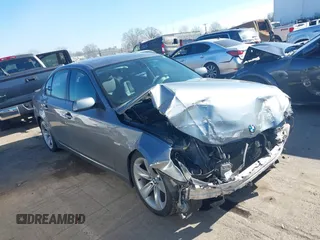 2008 BMW 5 Series 528i with VIN WBANU535X8C111175, listed as a IAAI auction lot 41644324 with 243,578 mi miles and . Bid and sale history available at carsss.com. Image 1.