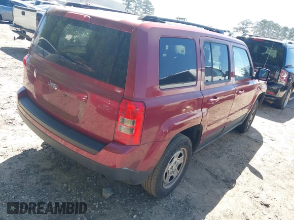 2011 Jeep Patriot Latitude with VIN 1J4NT1GB7BD175443, listed as a IAAI auction lot 42046855 with 195,420 mi miles. Bid and sale history available at carsss.com. Image 4.