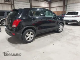 2019 Chevrolet Trax LS with VIN 3GNCJNSB0KL152458, listed as a IAAI auction lot 41944875 with 118,055 mi miles. Bid and sale history available at carsss.com. Image 4.