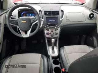 2015 Chevrolet Trax LT z VIN KL7CJLSB5FB263220, wystawiony jako Copart lot #54289795 z przebiegiem 64 025 mil mil oraz Szkoda całkowita • Salvage title. Historia ofert i sprzedaży dostępna na DreamBid. Obrazek 8.