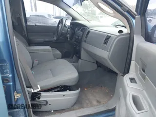 2005 Dodge Durango SXT with VIN 1D4HD38K05F512153, listed as a IAAI auction lot 41215391 with 178,553 mi miles and . Bid and sale history available at DreamBid. Image 5.