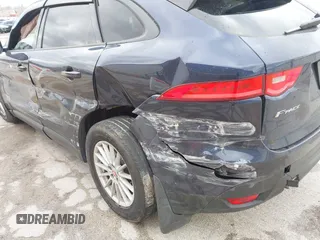 2017 Jaguar F-Pace 35t z VIN SADCS2BV5HA068252, wystawiony jako IAAI lot #42035878 z przebiegiem 74 046 mil mil oraz . Historia ofert i sprzedaży dostępna na DreamBid. Obrazek 6.