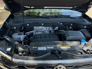 2024 Volkswagen Atlas SEL R-Line with VIN 1V2AE2CA3RC239395, listed as a Copart auction lot 64673685 with 1,724 mi miles and Clean title. Bid and sale history available at DreamBid. Image 7.