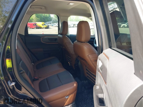 2022 Ford Bronco Sport Badlands z VIN 3FMCR9D95NRD81024, wystawiony jako IAAI lot #42255256 z przebiegiem 15 234 mil mil oraz . Historia ofert i sprzedaży dostępna na DreamBid. Obrazek 8.