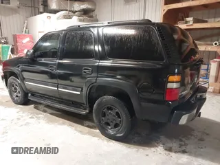 2005 Chevrolet Tahoe LS z VIN 1GNEK13T65J189354, wystawiony jako IAAI lot #42307925 z przebiegiem 166 521 mil mil oraz . Historia ofert i sprzedaży dostępna na DreamBid. Obrazek 3.
