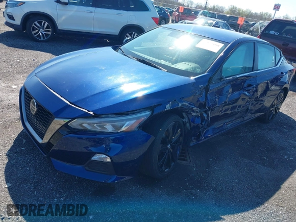 2019 Nissan Altima SR with VIN 1N4BL4CV4KC117733, listed as a IAAI auction lot 41977198 with 56,167 mi miles and . Bid and sale history available at carsss.com. Image 2.