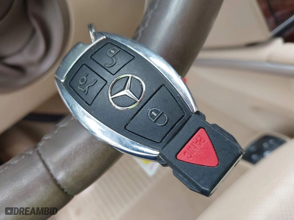 2012 Mercedes-Benz GL-Class GL 550 with VIN 4JGBF8GE0CA773312, listed as a IAAI auction lot 41399833 with 180,702 mi miles. Bid and sale history available at carsss.com. Image 11.