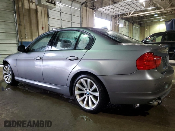 2011 BMW 3 Series 328i xDrive with VIN WBAPK7C5XBF196213, listed as a Copart auction lot 49813105 with 220,244 mi miles and Clean Title. Bid and sale history available at carsss.com. Image 2.