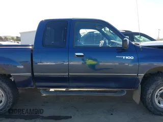 1996 Toyota T100 DX z VIN JT4UN22D8T0019270, wystawiony jako IAAI lot #41965165 z przebiegiem 217 150 mil mil oraz . Historia ofert i sprzedaży dostępna na DreamBid. Obrazek 13.