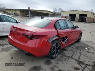 2022 Alfa Romeo Giulia Veloce with VIN ZARFANBN8N7658991, listed as a Copart auction lot 47503363 with 10,150 mi miles. Bid and sale history available at carsss.com. Image 3.