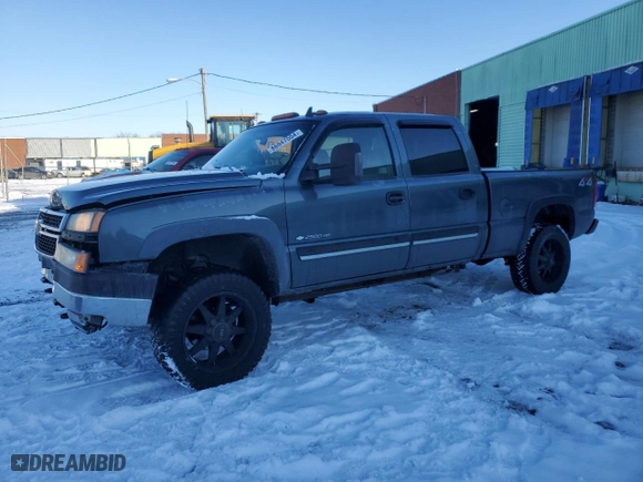 2006 Chevrolet Silverado 2500HD LT1 with VIN 1GCHK23U36F261393, listed as a Copart auction lot 86947554 with 208,675 mi miles and Salvage Title. Bid and sale history available at carsss.com. Image 1.