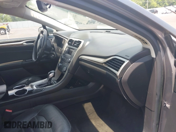 2013 Ford Fusion SE z VIN 3FA6P0HR7DR229960, wystawiony jako IAAI lot #42433104 z przebiegiem 167 485 mil mil oraz . Historia ofert i sprzedaży dostępna na DreamBid. Obrazek 5.