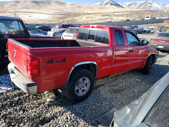 2005 Dodge Dakota SLT with VIN 1D7HW42N25S155488, listed as a Copart auction lot 42648485 with 170,312 mi miles and Salvage Title. Bid and sale history available at DreamBid. Image 3.