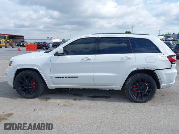 2017 Jeep Grand Cherokee Altitude с VIN 1C4RJFAG4HC864739, выставлен на аукционе IAAI как лот 42525748 с пробегом 159 388 миль миль и . История ставок и продаж доступна на DreamBid. Изображение 15.