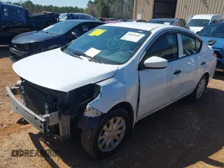 2018 Nissan Versa SV с VIN 3N1CN7AP5JL819838, выставлен на аукционе IAAI как лот 41878387 с пробегом 227 298 миль миль и . История ставок и продаж доступна на DreamBid. Изображение 2.