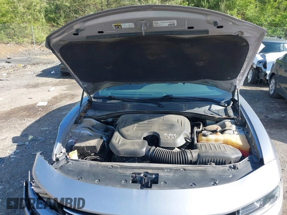 2015 Dodge Charger SE with VIN 2C3CDXBG1FH812677, listed as a IAAI auction lot 41994593 with 90,075 mi miles and . Bid and sale history available at carsss.com. Image 10.