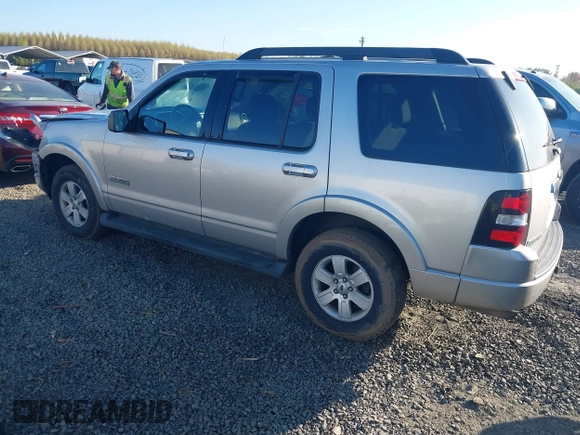 2008 Ford Explorer XLT z VIN 1FMEU73E38UA57643, wystawiony jako IAAI lot #42047634 z przebiegiem 135 336 mil mil oraz . Historia ofert i sprzedaży dostępna na DreamBid. Obrazek 3.