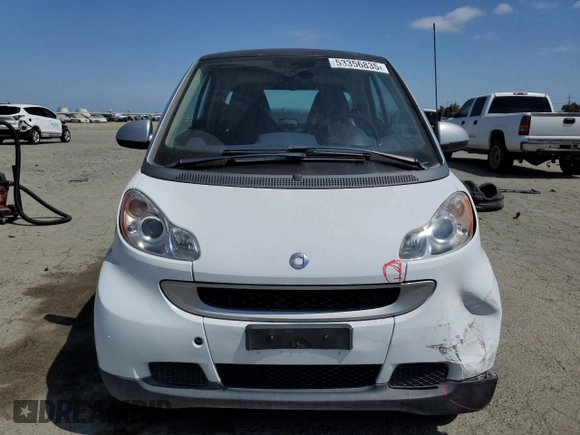 2012 Smart fortwo Pure z VIN WMEEJ3BA9CK561933, wystawiony jako Copart lot #53356835 z przebiegiem 67 587 mil mil oraz Nie do naprawy • Non repairable. Historia ofert i sprzedaży dostępna na DreamBid. Obrazek 5.