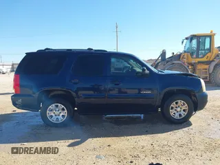 2008 GMC Yukon SLE w/3SA with VIN 1GKFC13C48J115787, listed as a IAAI auction lot 41825682 with 263,533 mi miles. Bid and sale history available at carsss.com. Image 13.