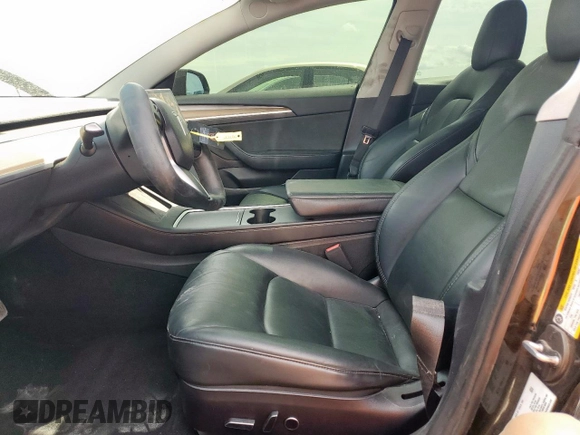 2022 Tesla Model 3 Long Range z VIN 5YJ3E1EBXNF229342, wystawiony jako Copart lot #50171085 z przebiegiem 66 009 mil mil oraz Szkoda całkowita • Salvage title. Historia ofert i sprzedaży dostępna na DreamBid. Obrazek 7.