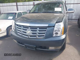 2008 Cadillac Escalade z VIN 1GYFK63878R233500, wystawiony jako IAAI lot #42362921 z przebiegiem 180 487 mil mil oraz . Historia ofert i sprzedaży dostępna na DreamBid. Obrazek 6.